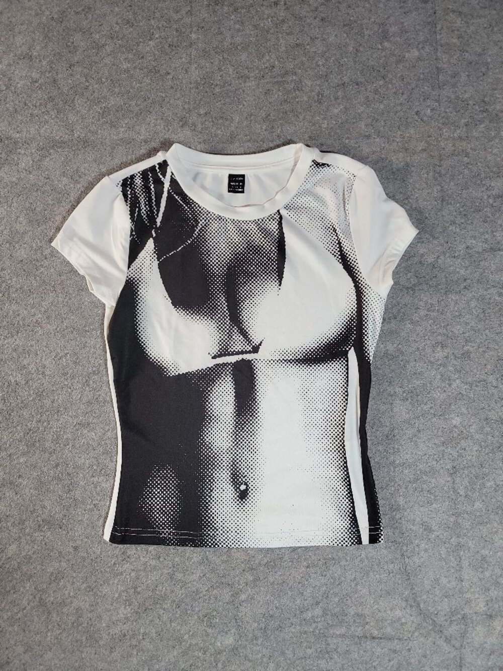SHEIN Black & White Halftone Bikini Body Graphic T-Shirt Y2K Style Size Small